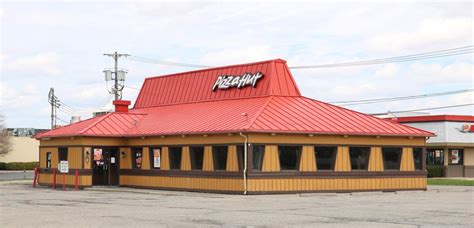 Pizza hut geneseo ny - Pizza Hut, Geneseo, New York. 151 likes · 1,437 were here. Get oven-hot pizza, fast from your local Pizza Hut in Geneseo. Enjoy favorites like Original Pan Pizza, Breadsticks, WingStreet Wings,... 